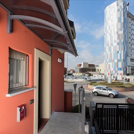 Residenza Villa Regina モンツァ エクステリア 写真