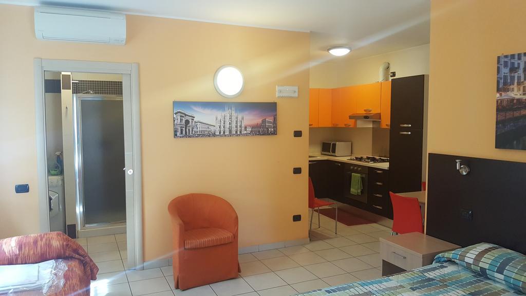 Residenza Villa Regina モンツァ エクステリア 写真